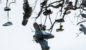 „Aus zwei mach drei“ – EuG: Zwei Parallelstreifen nutzen die Reputation von adidas aus