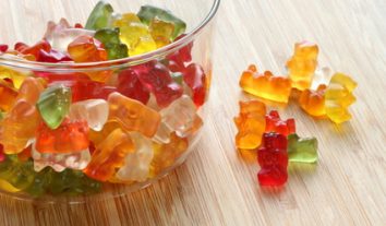 Gummibärchenaroma für e-Zigaretten: Keine Altersbeschränkung im Online-Handel
