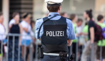 VG Dresden: Presserechtlicher Auskunftsanspruch bezüglich eines verurteilten Polizisten