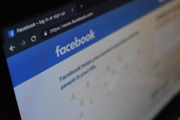 Facebook spricht Deutsch? – Equal goes it loose!