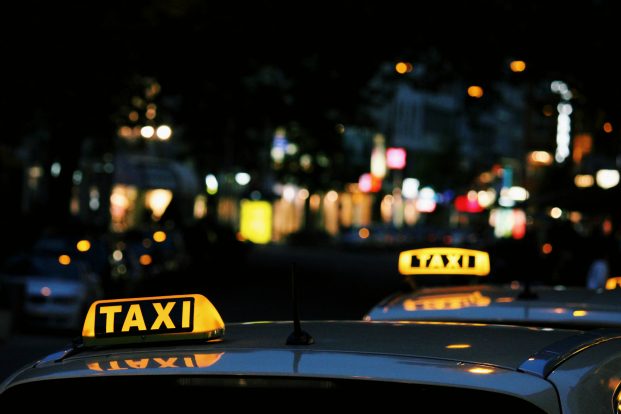 „Mytaxi“-App darf keine Fahrten an ortsfremde Fahrer vermitteln