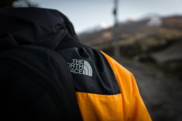 Denkt man bei THE DOG FACE an THE NORTH FACE?